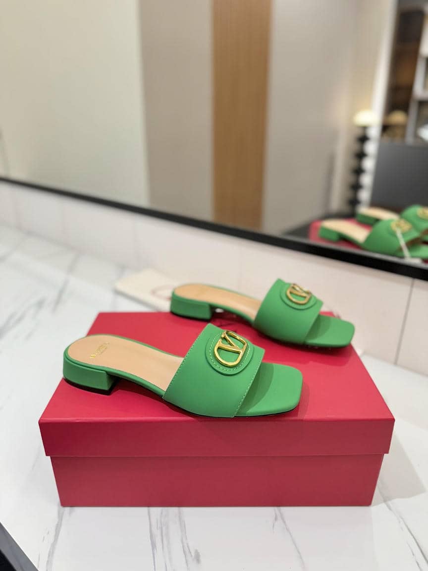 Valentino Slipper 5-3